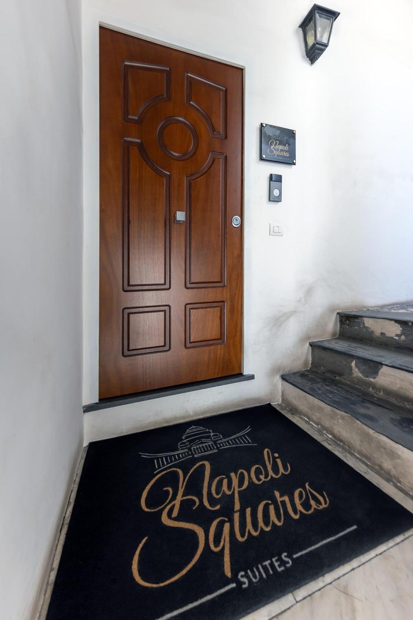 Napoli Squares Suites Экстерьер фото
