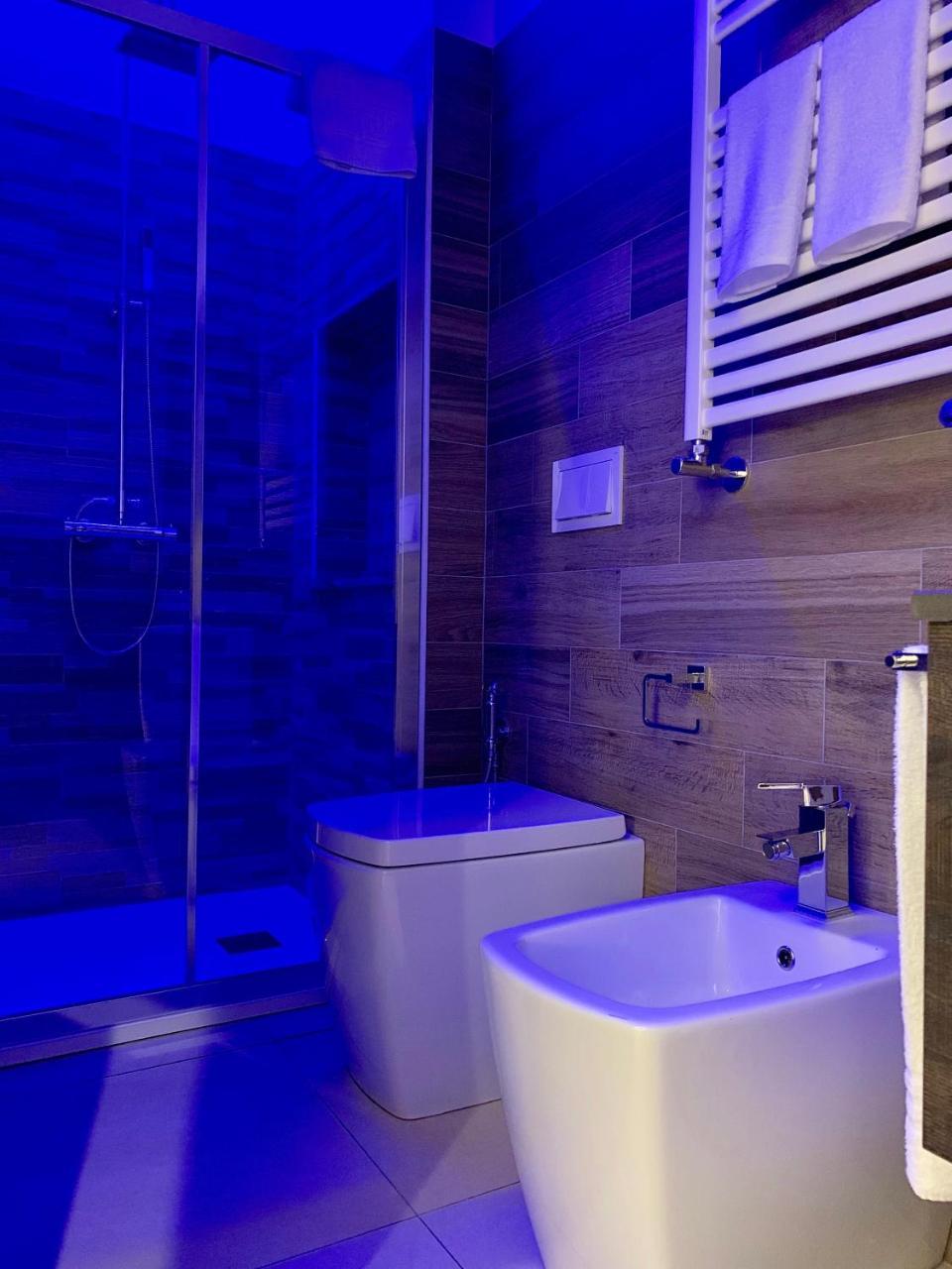 Napoli Squares Suites Экстерьер фото