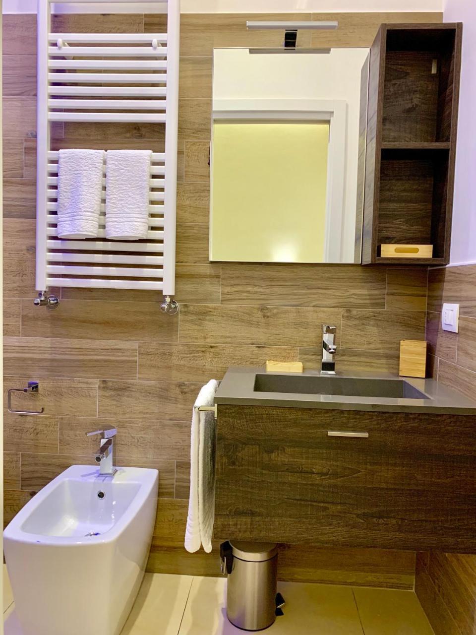 Napoli Squares Suites Экстерьер фото