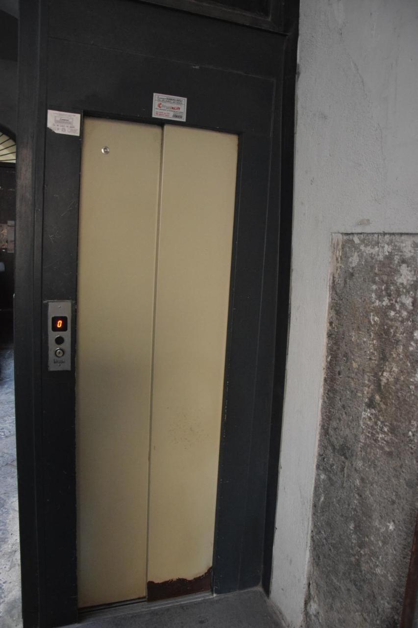Napoli Squares Suites Экстерьер фото