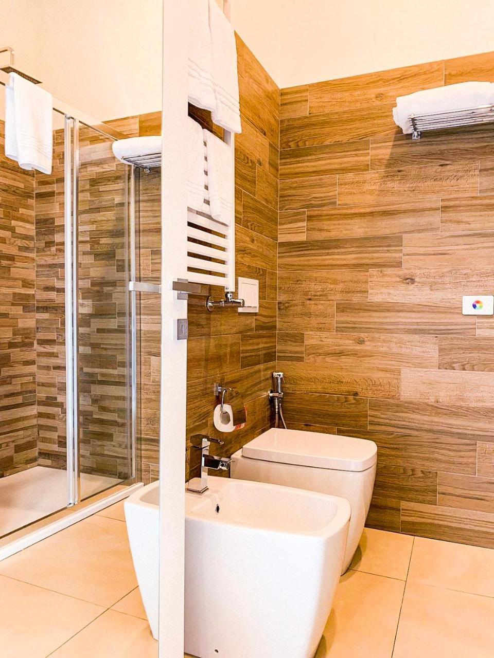 Napoli Squares Suites Экстерьер фото