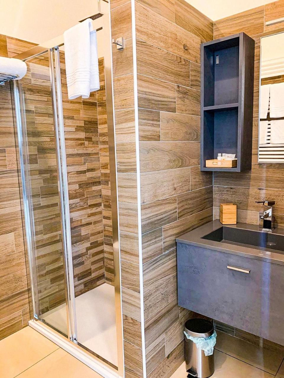 Napoli Squares Suites Экстерьер фото