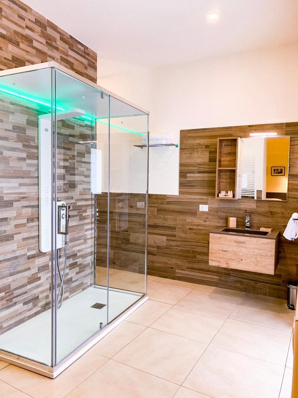 Napoli Squares Suites Экстерьер фото