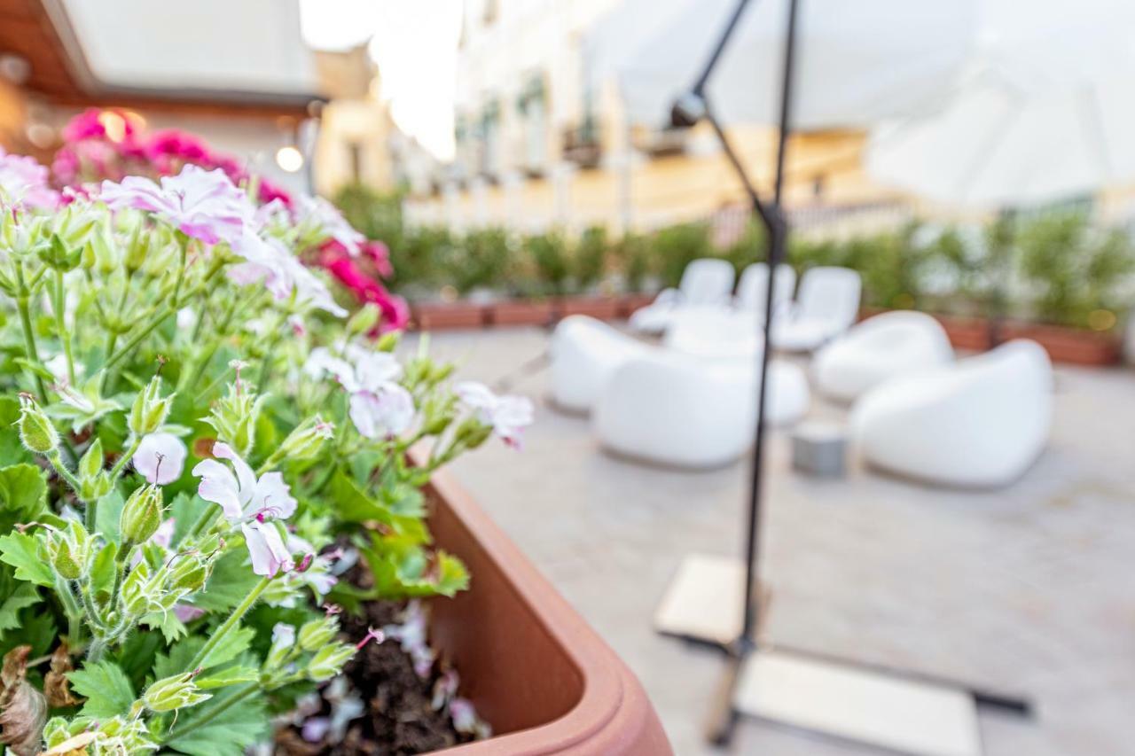 Napoli Squares Suites Экстерьер фото