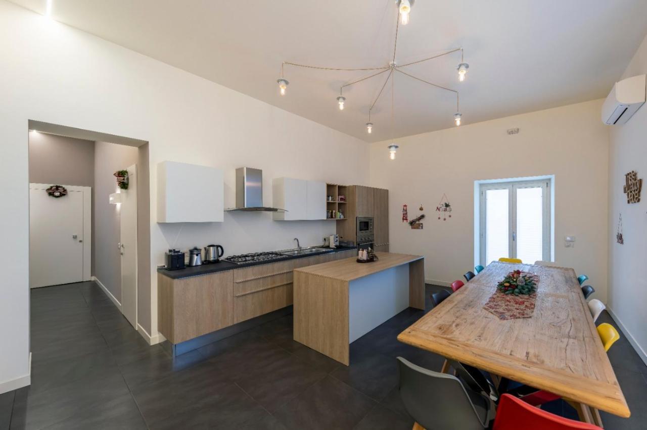 Napoli Squares Suites Экстерьер фото